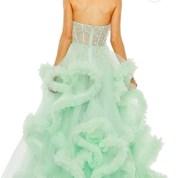 MAC DUGGAL 20542 NWT Strapless Corset Detail Tulle Layered Gown size 2. - Picture 7 of 17